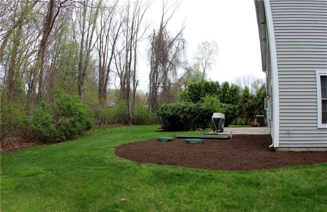 45 Fox Run Cranston, RI 02921 - Photo 27 of 34 Gallery Image 27
