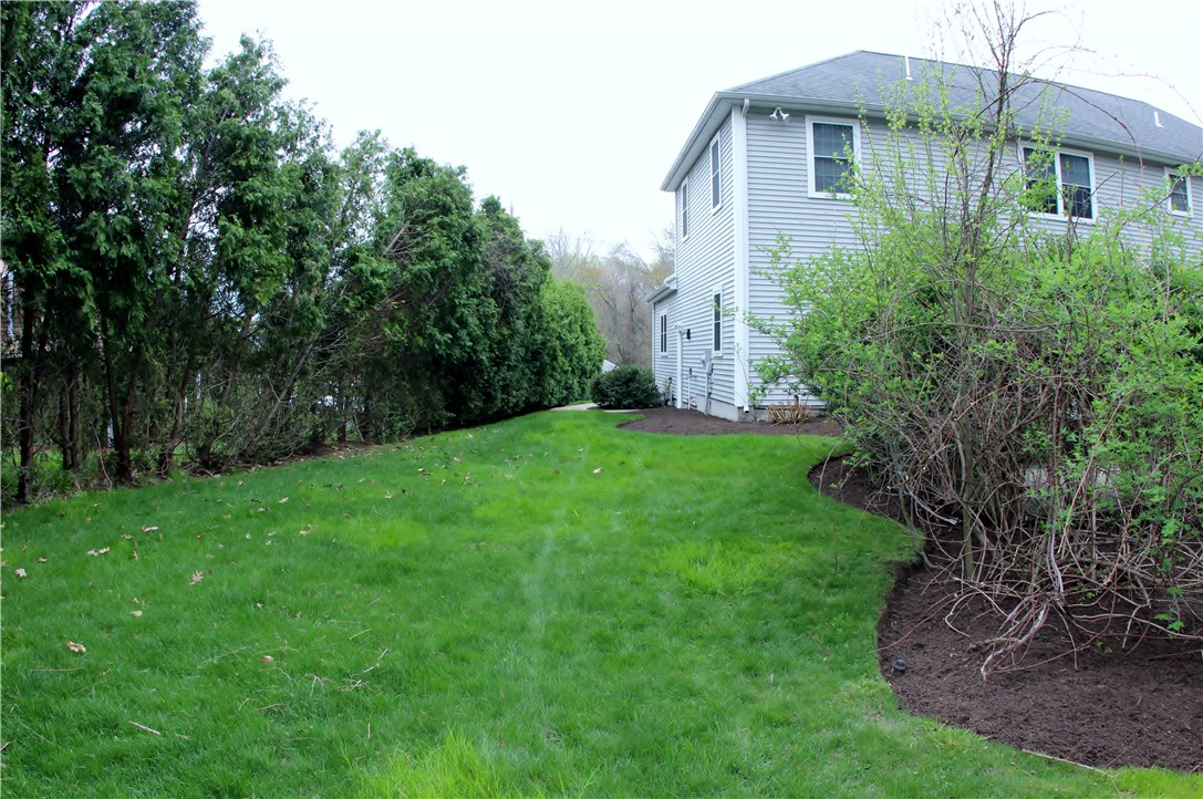 45 Fox Run Cranston, RI 02921 - Photo 29 of 34 Gallery Image 29