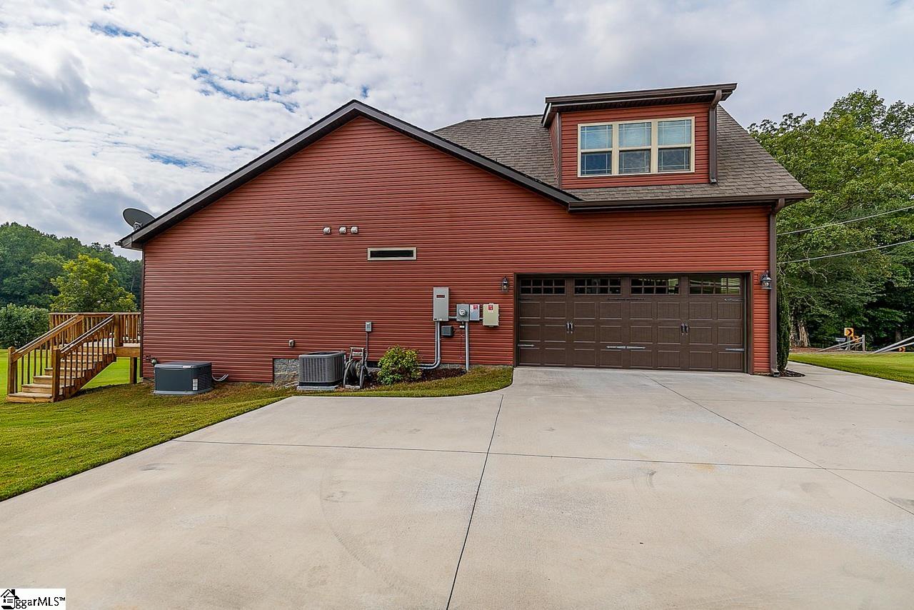129 Jones Kelley Road Travelers Rest, SC 29690 - Photo 3 of 36