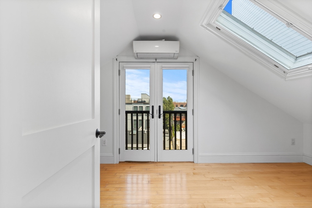 256 West 3rd Street, Unit 2 Boston, MA 02127 - Photo 24 of 30