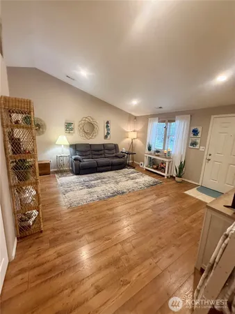 a view of a livingroom with furniture