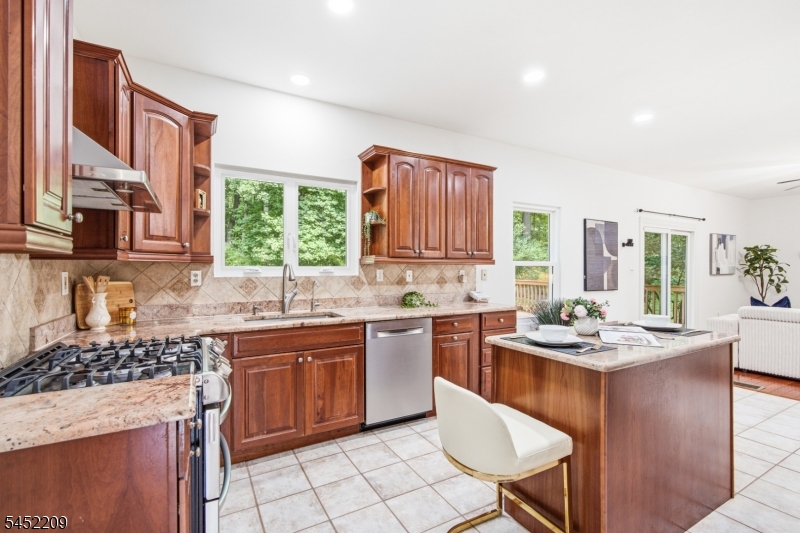 9 Stirrup Way Princeton, NJ 08540 - Photo 14 of 40 Gallery Image 14
