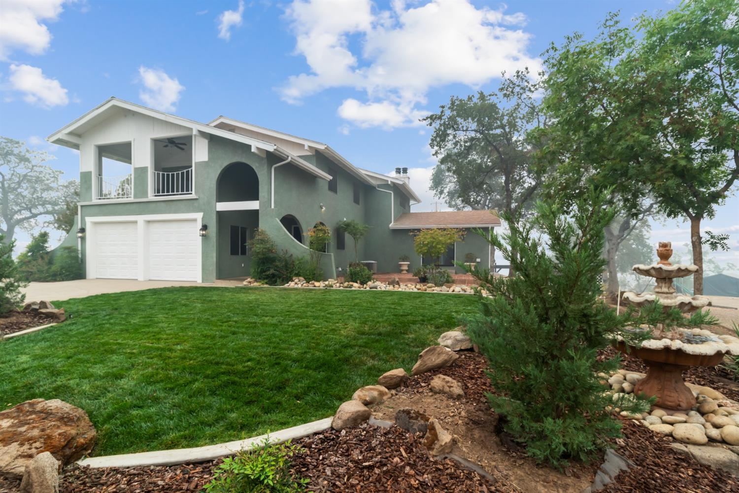 36725 Wells Road Coarsegold, CA 93614 - Photo 2 of 46 Gallery Image 2