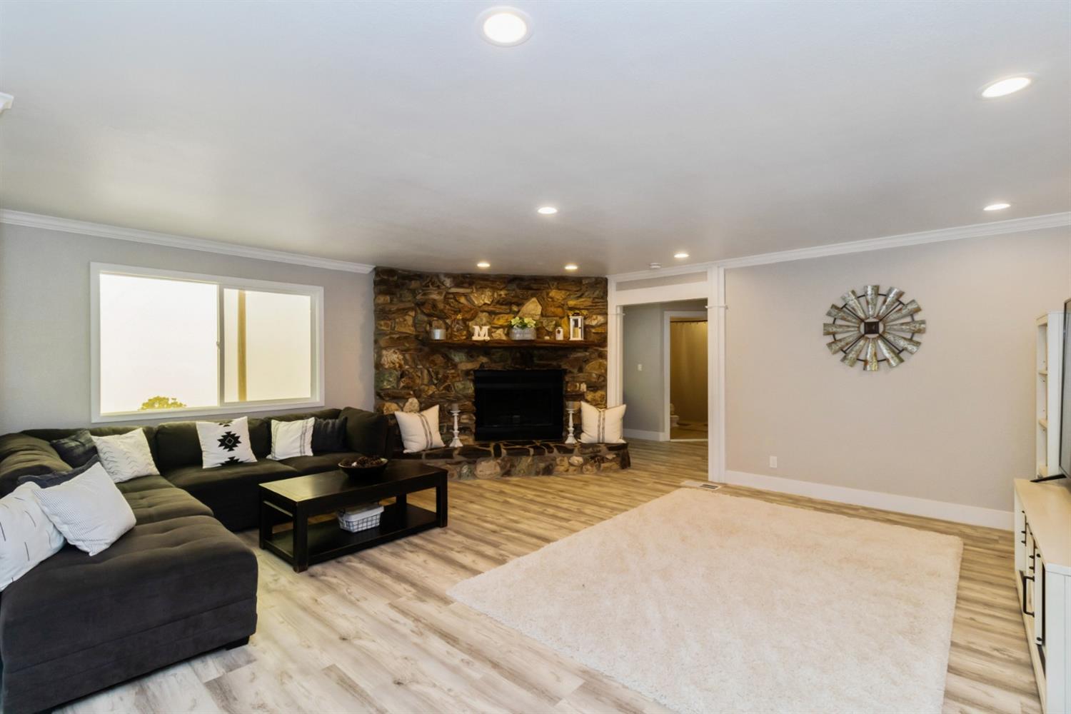 36725 Wells Road Coarsegold, CA 93614 - Photo 6 of 46 Gallery Image 6