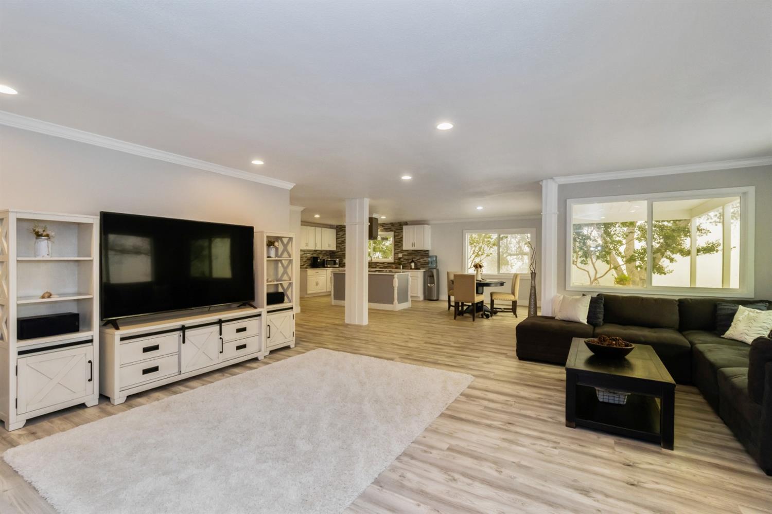 36725 Wells Road Coarsegold, CA 93614 - Photo 8 of 46 Gallery Image 8