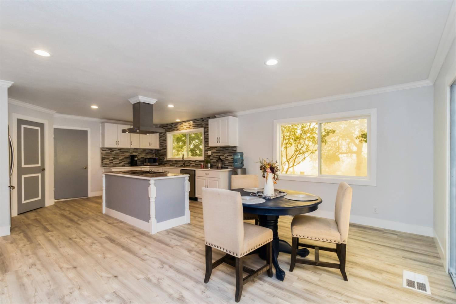 36725 Wells Road Coarsegold, CA 93614 - Photo 10 of 46 Gallery Image 10