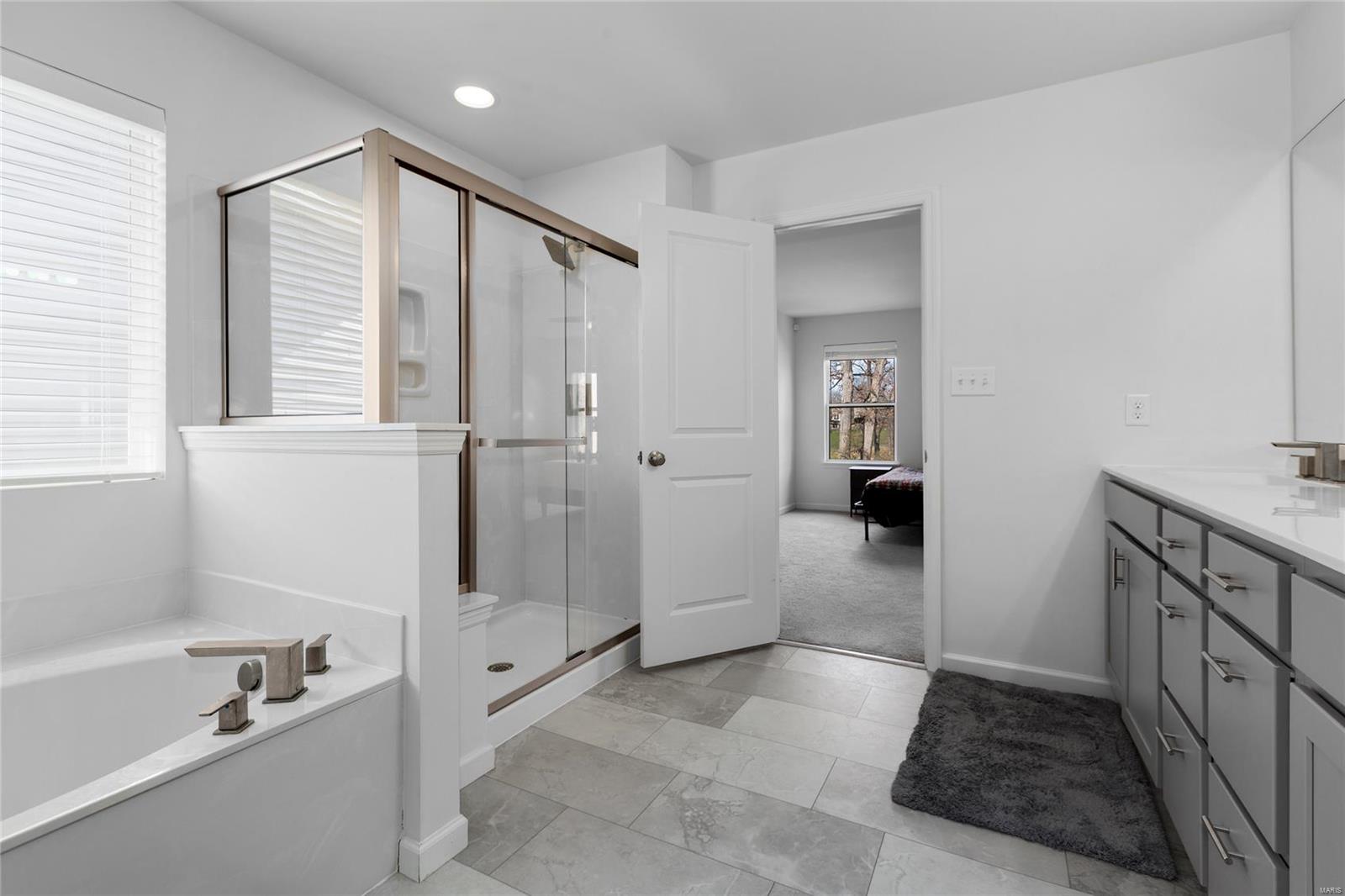 243 Arbors At Bridle Path Ballwin, MO 63021 - Photo 20 of 37