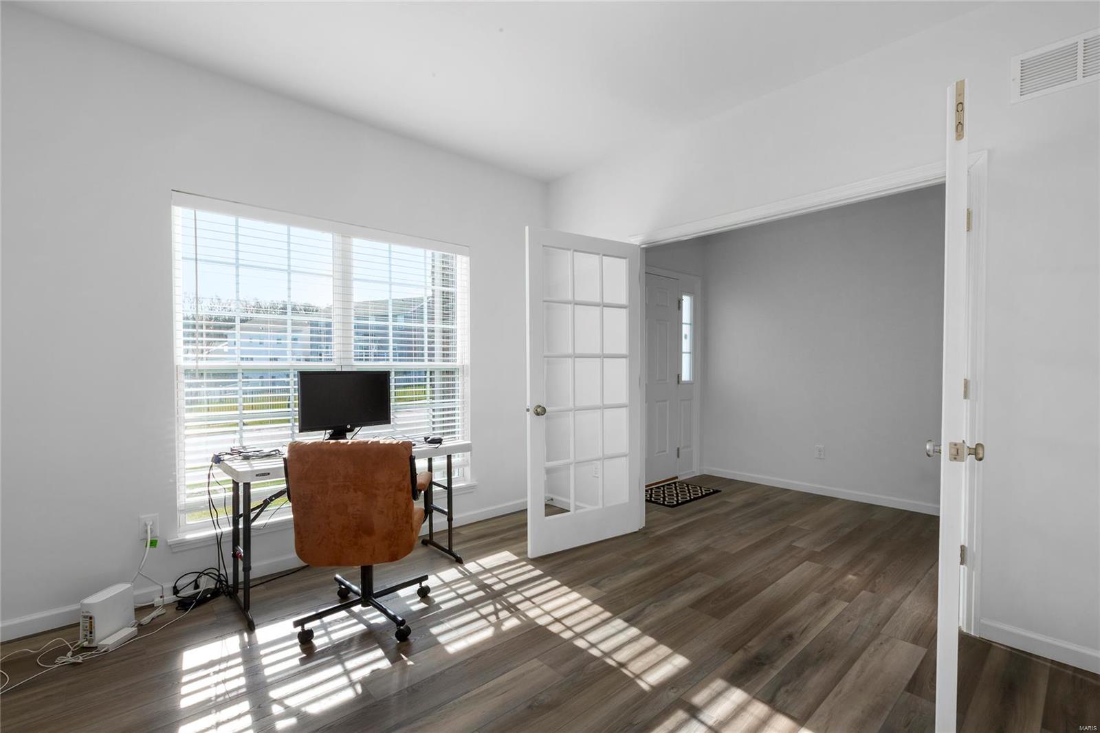 243 Arbors At Bridle Path Ballwin, MO 63021 - Photo 4 of 37