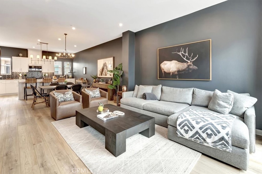 1810 West Bushell Street Anaheim, CA 92805 - Photo 5 of 36