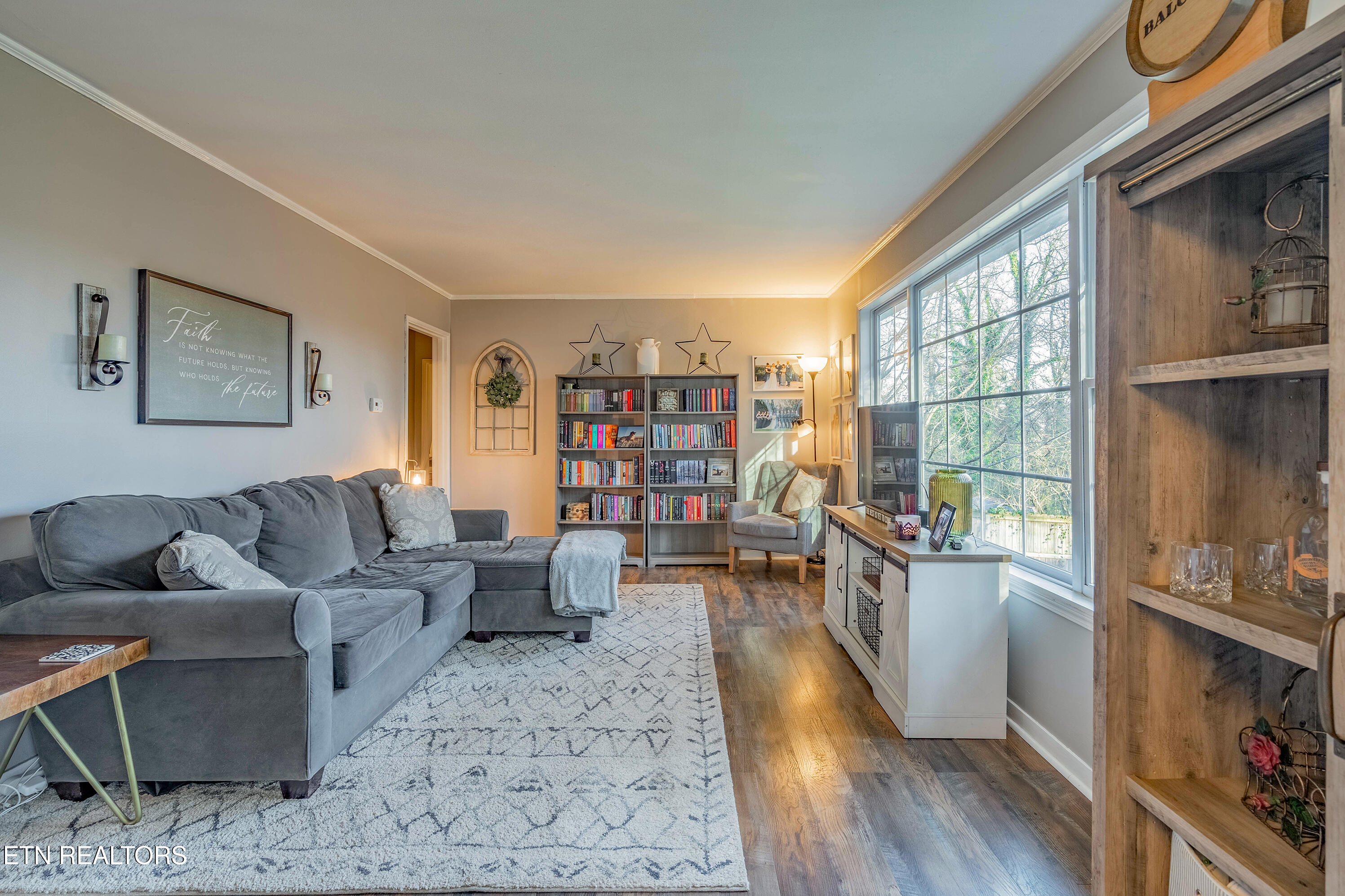 121 Amherst Lane Oak Ridge, TN 37830 - Photo 3 of 17 A7300767-HDR