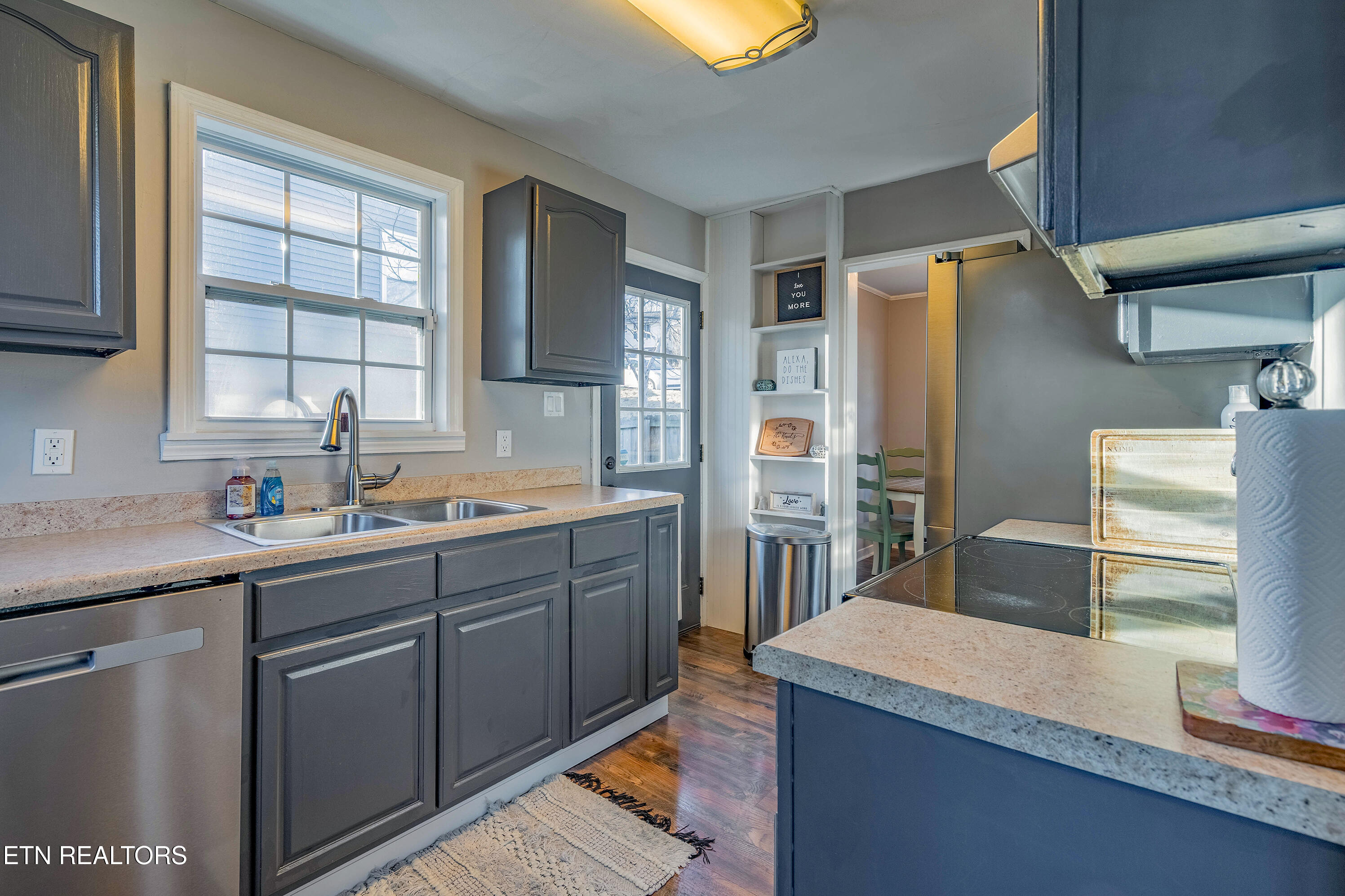 121 Amherst Lane Oak Ridge, TN 37830 - Photo 6 of 17 A7300761-HDR