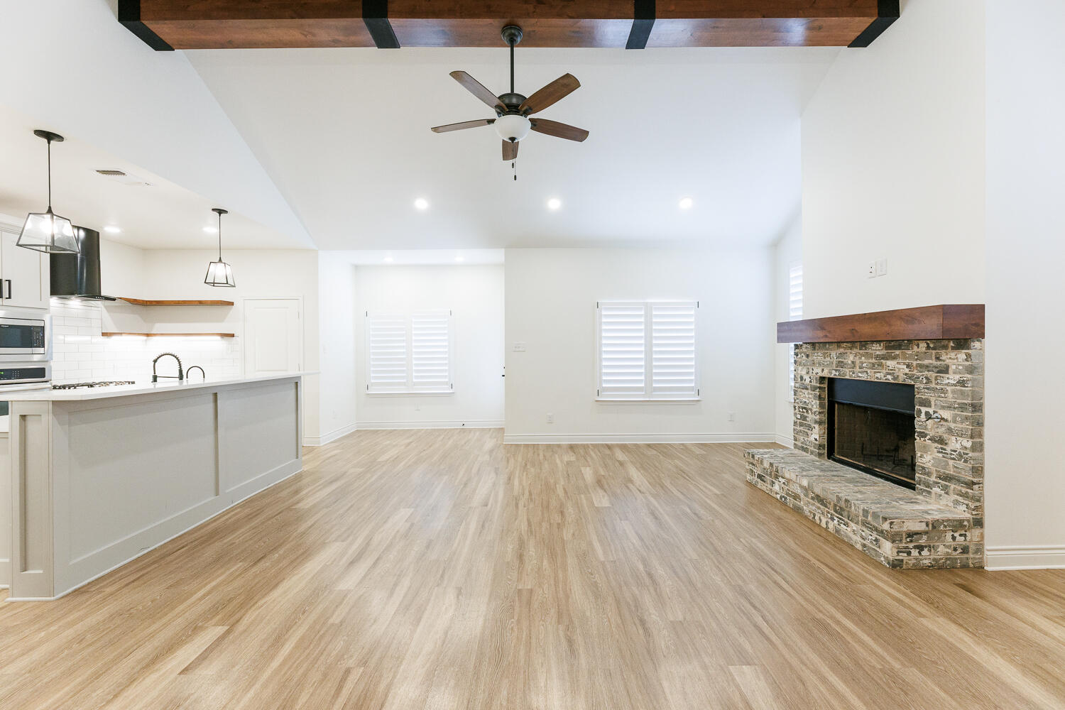 6945 103rd Street Lubbock, TX 79424 - Photo 7 of 43 -