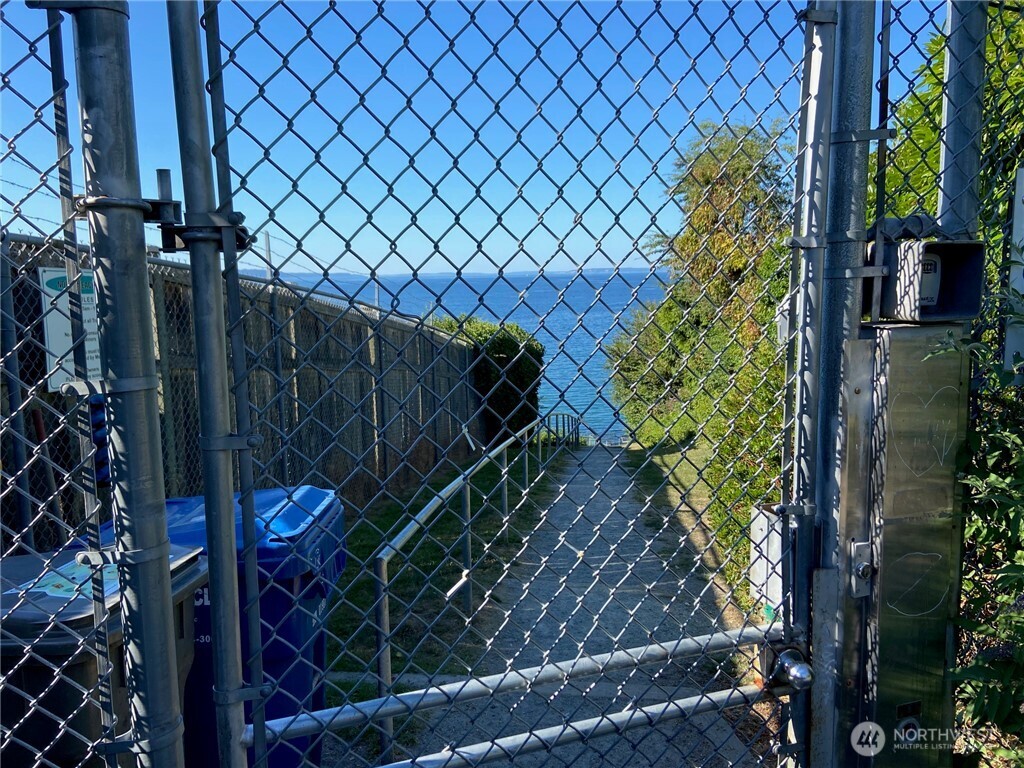 32-xx Northwest Esplanade Seattle, WA 98117 - Photo 14 of 28