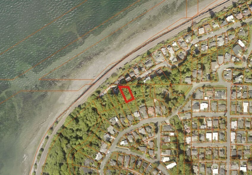 32-xx Northwest Esplanade Seattle, WA 98117 - Photo 16 of 28 a close up of a sink