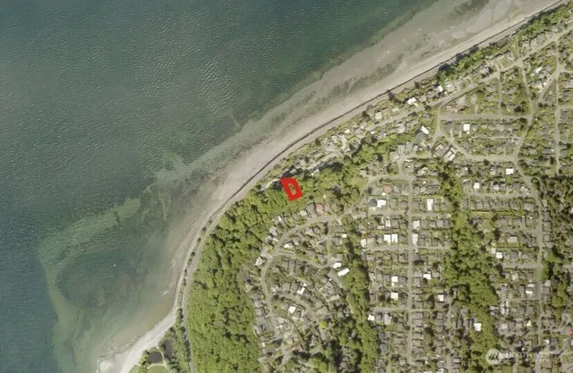 a picture of a bathroom