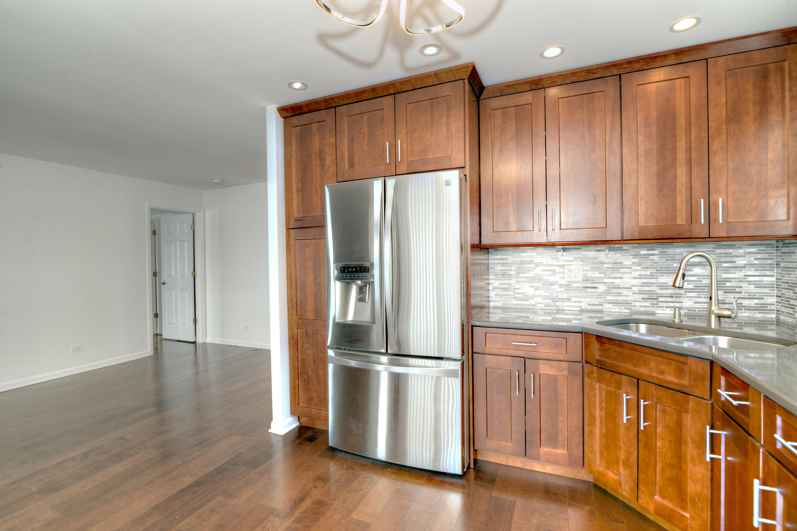 1080 Ridgefield Circle Carol Stream, IL 60188 - Photo 12 of 30