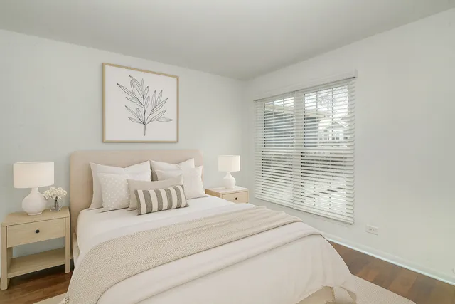 $334,900 | 1080 Ridgefield Circle, Carol Stream, IL 60188