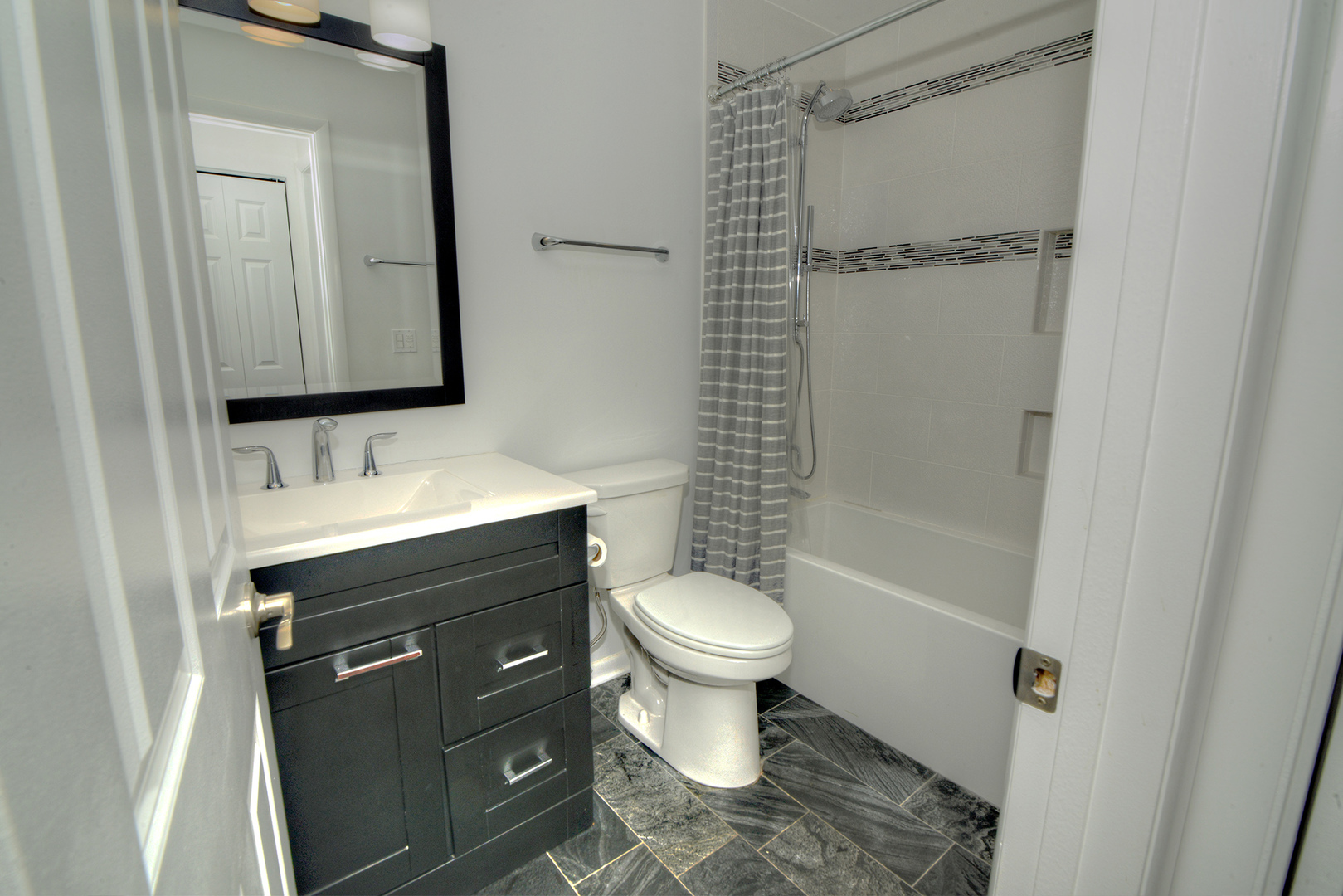 1080 Ridgefield Circle Carol Stream, IL 60188 - Photo 26 of 30