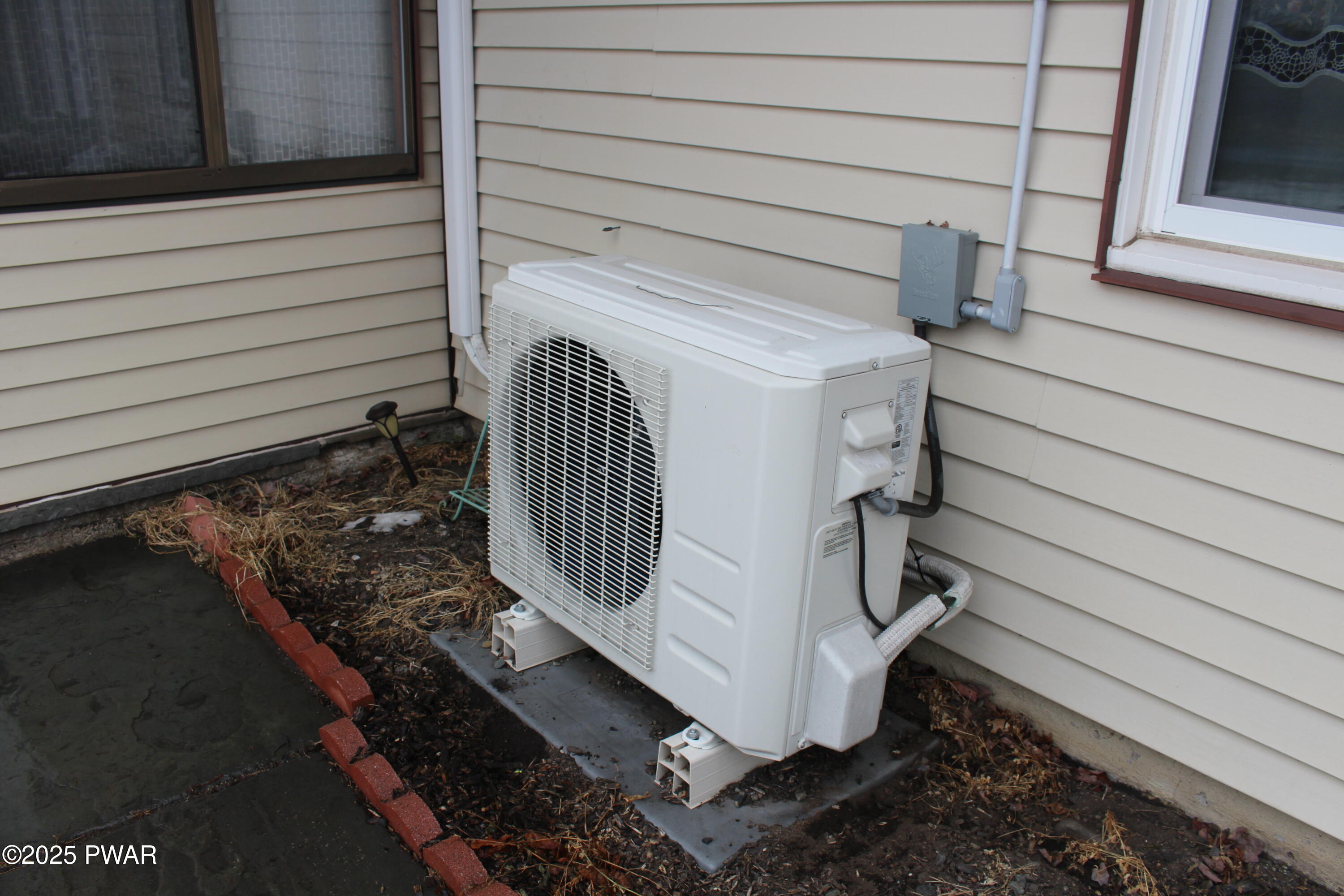 448 Cemetery Road Lake Ariel, PA 18436 - Photo 33 of 33 Heat Pump