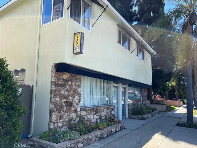 $1,995,000 | 824 Redondo Avenue, Long Beach, CA 90804