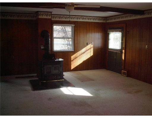 267 Highland Road Tiverton, RI 02878 - Photo 9 of 11 Den/Family/Great Room.