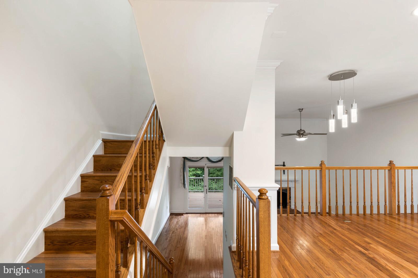 8526 Raglan Road Vienna, VA 22182 - Photo 3 of 43 Gallery Image 3