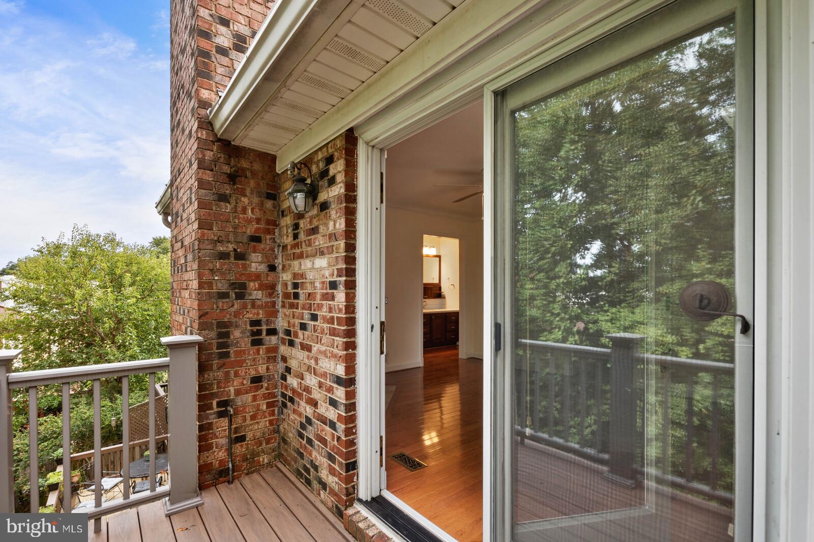 8526 Raglan Road Vienna, VA 22182 - Photo 23 of 43 Gallery Image 23