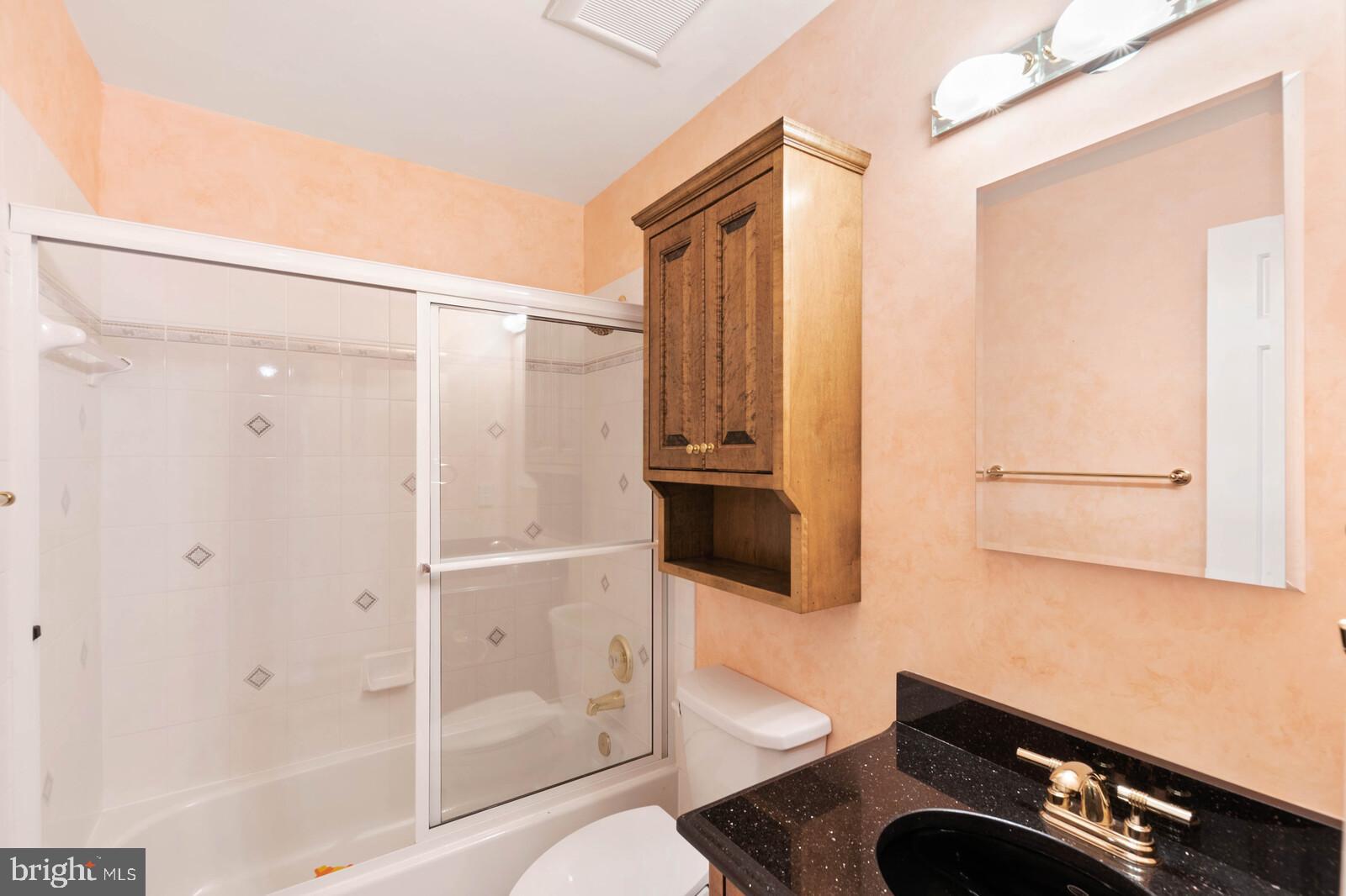 8526 Raglan Road Vienna, VA 22182 - Photo 27 of 43 Gallery Image 27
