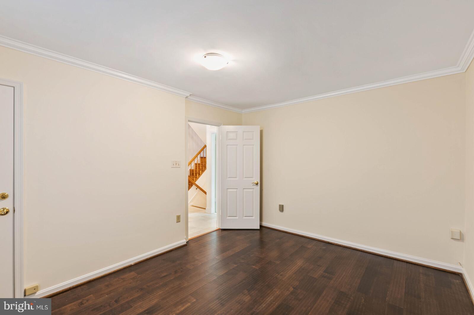 8526 Raglan Road Vienna, VA 22182 - Photo 29 of 43 Gallery Image 29