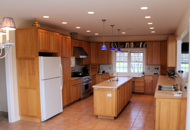 43W145 Campton Hills Road Elburn, IL 60119 - Photo 5 of 23 a kitchen with refrigerator a sink and a refrigerator