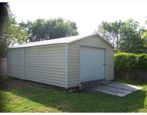 3025 South Staples Street Corpus Christi, TX 78404 - Photo 6 of 6 a view of a backyard
