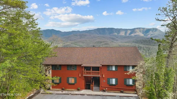 $319,900 | 429 Deer Path Lane, Unit 106, Gatlinburg, TN 37738