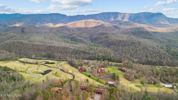 $319,900 | 429 Deer Path Lane, Unit 106, Gatlinburg, TN 37738