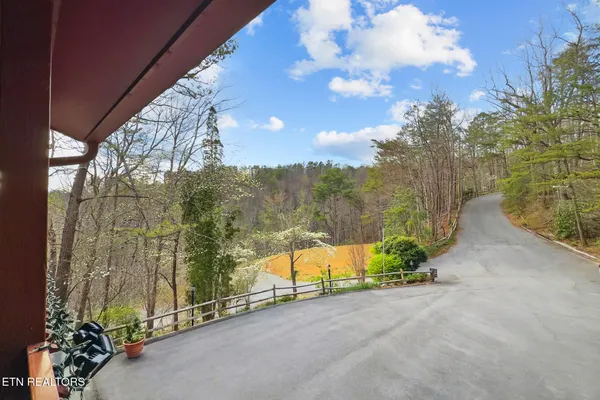 $319,900 | 429 Deer Path Lane, Unit 106, Gatlinburg, TN 37738