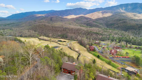 $319,900 | 429 Deer Path Lane, Unit 106, Gatlinburg, TN 37738