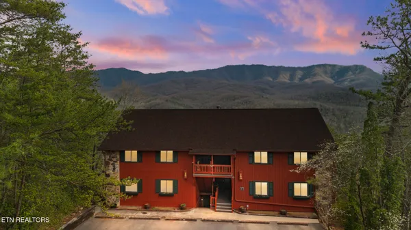 $319,900 | 429 Deer Path Lane, Unit 106, Gatlinburg, TN 37738
