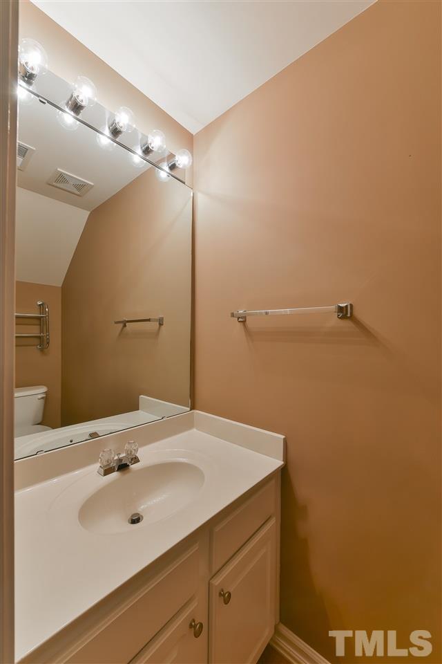 7218 Galon Glen Road Raleigh, NC 27613 - Photo 4 of 15