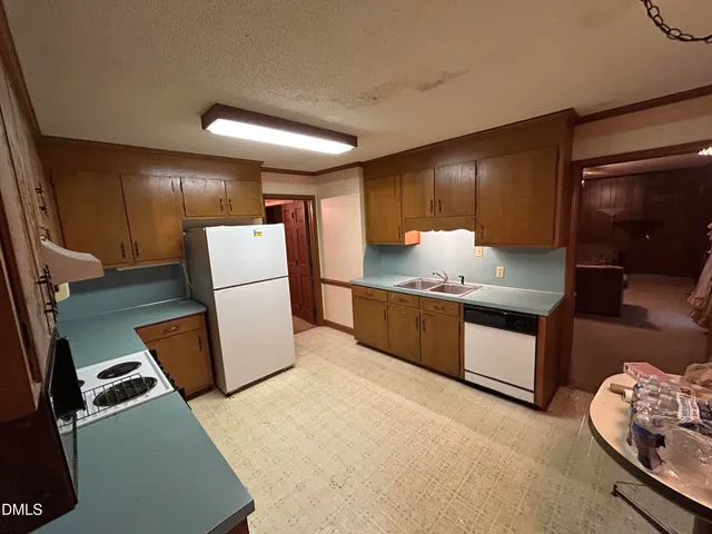 $240,000 | 2912 Oxford Road, Henderson, NC 27536