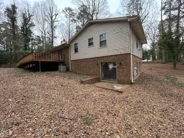 $240,000 | 2912 Oxford Road, Henderson, NC 27536
