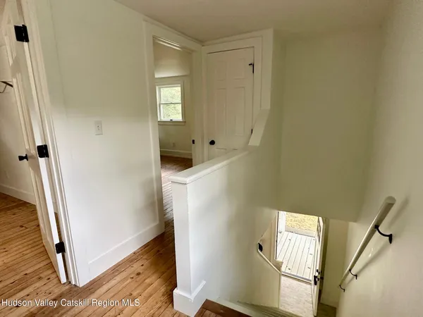 $3,150 | 5153 Highway 9G, Germantown, NY 12526