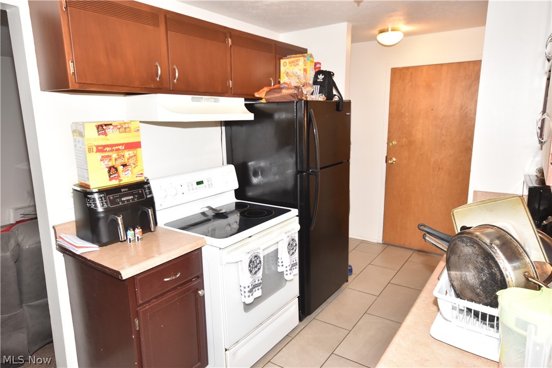 5374 Lee Road, Unit 302 Maple Heights, OH 44137 - Photo 10 of 19
