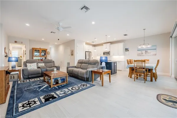 $3,500 | 2555 Seychelles Drive, Unit 406, Naples, FL 34112