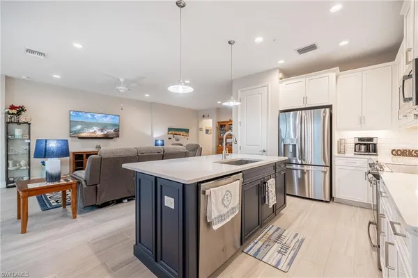 $3,500 | 2555 Seychelles Drive, Unit 406, Naples, FL 34112