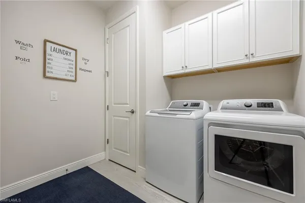 $3,500 | 2555 Seychelles Drive, Unit 406, Naples, FL 34112