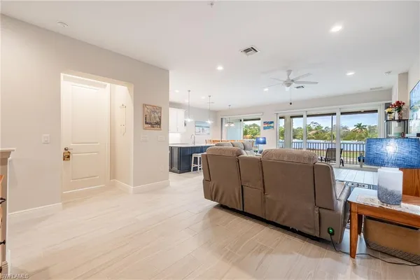 $3,500 | 2555 Seychelles Drive, Unit 406, Naples, FL 34112