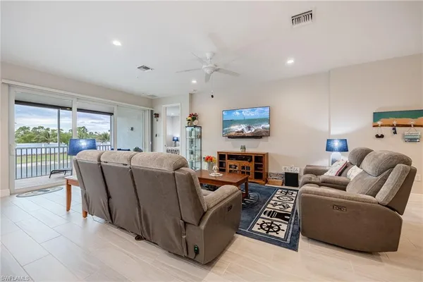 $3,500 | 2555 Seychelles Drive, Unit 406, Naples, FL 34112