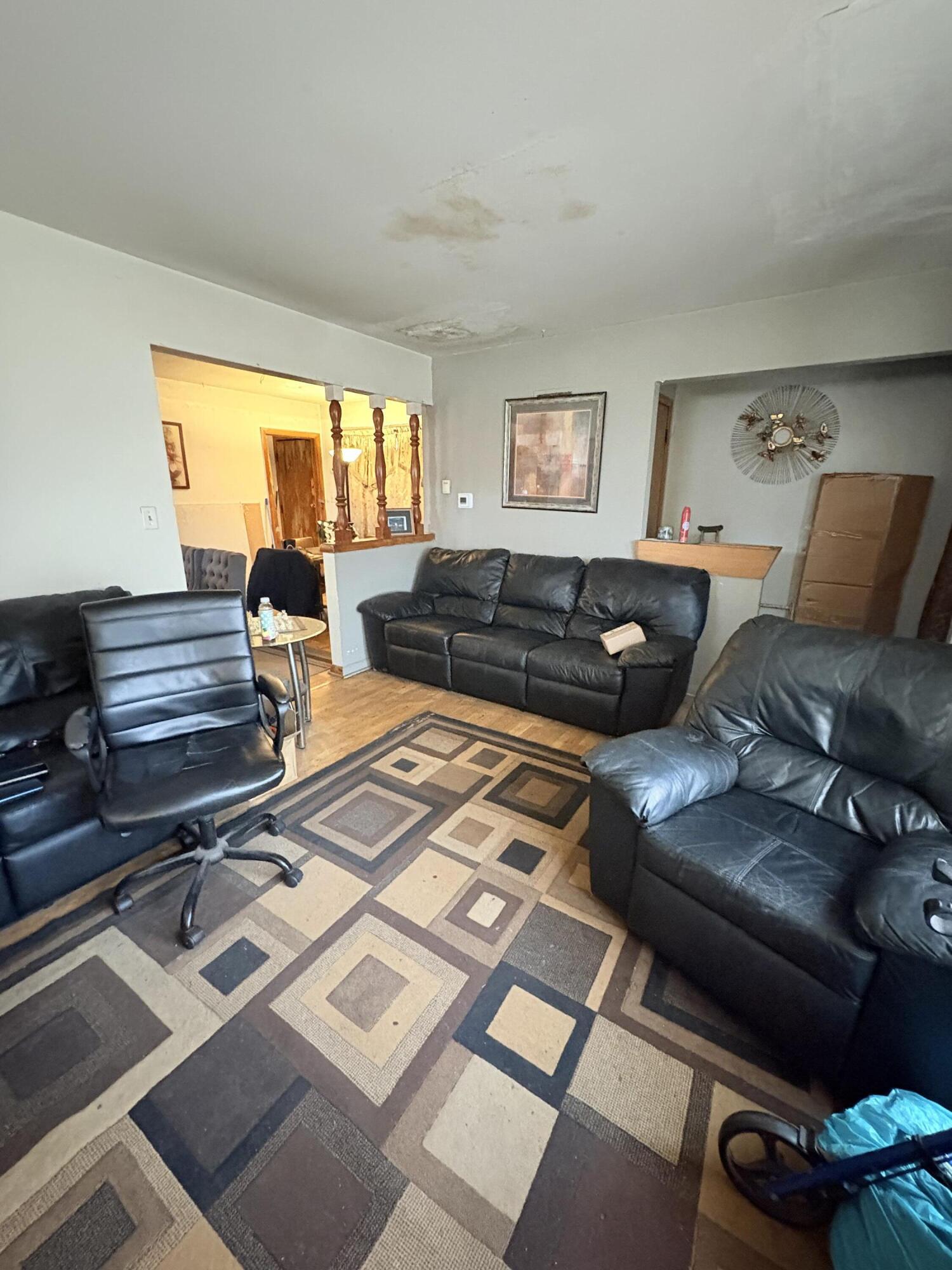 2048 North 35th Street Milwaukee, WI 53208 - Photo 3 of 16 IMG_6760