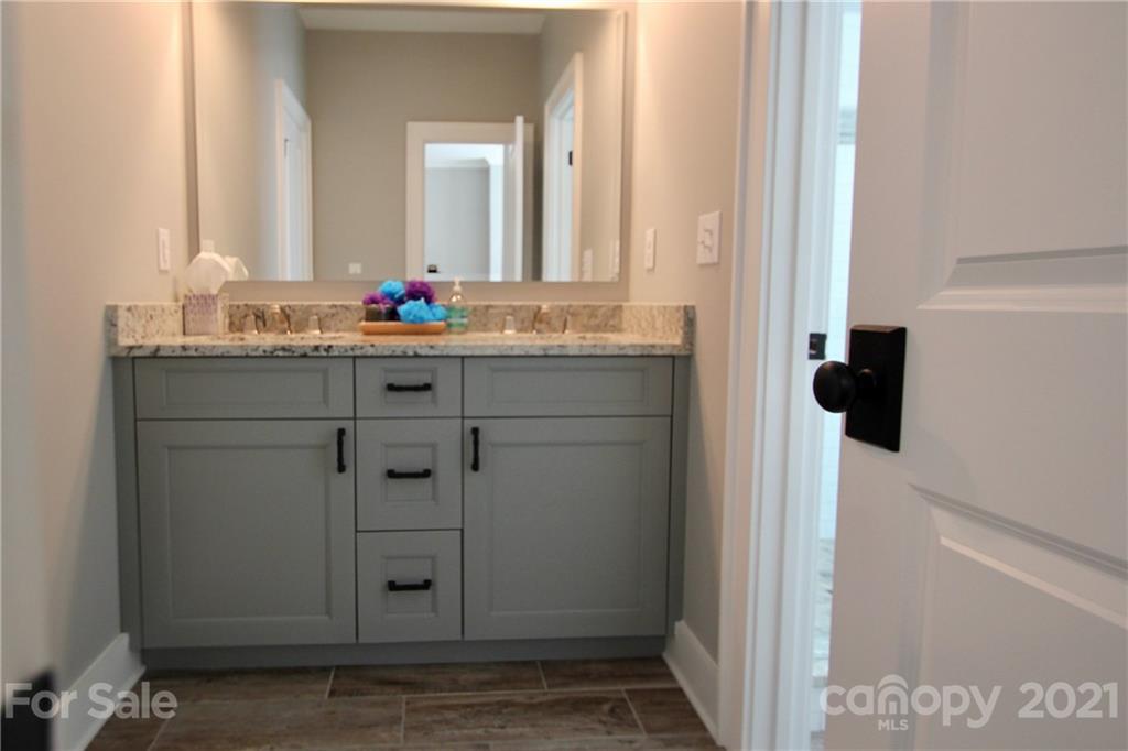 1046 Sedgefield Road Charlotte, NC 28209 - Photo 23 of 36