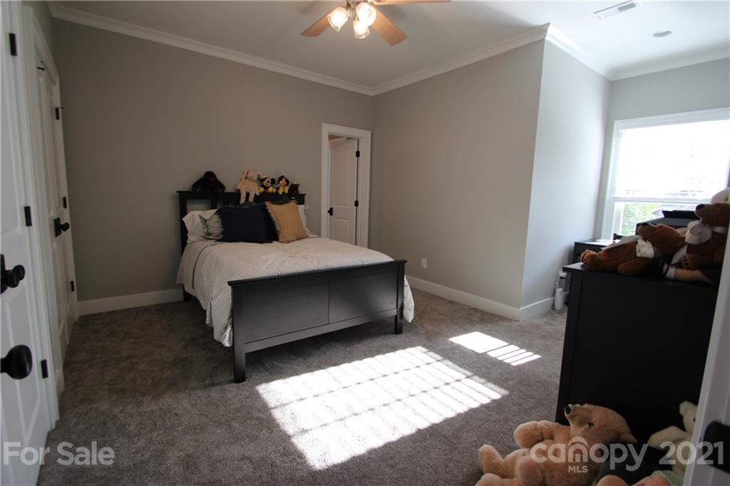 1046 Sedgefield Road Charlotte, NC 28209 - Photo 24 of 36