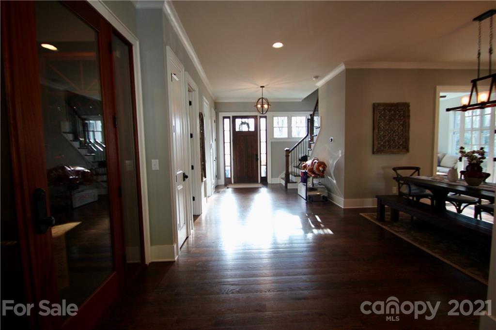 1046 Sedgefield Road Charlotte, NC 28209 - Photo 4 of 36